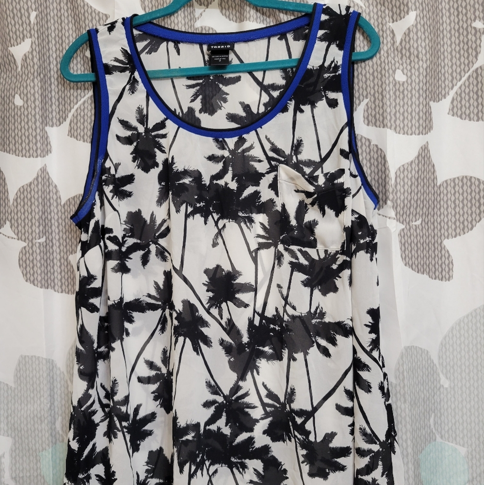Torrid sheer tank